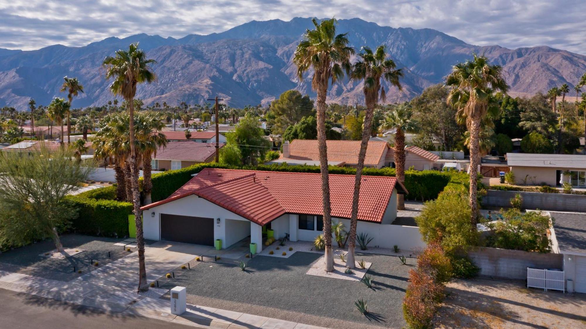 Pineapple Splash! Complete Privacy! Salt Pool! Palm Springs Luaran gambar